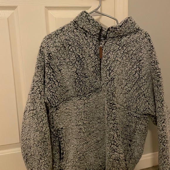grey fuzzy sherpa quarter zip - Picture 1 of 1